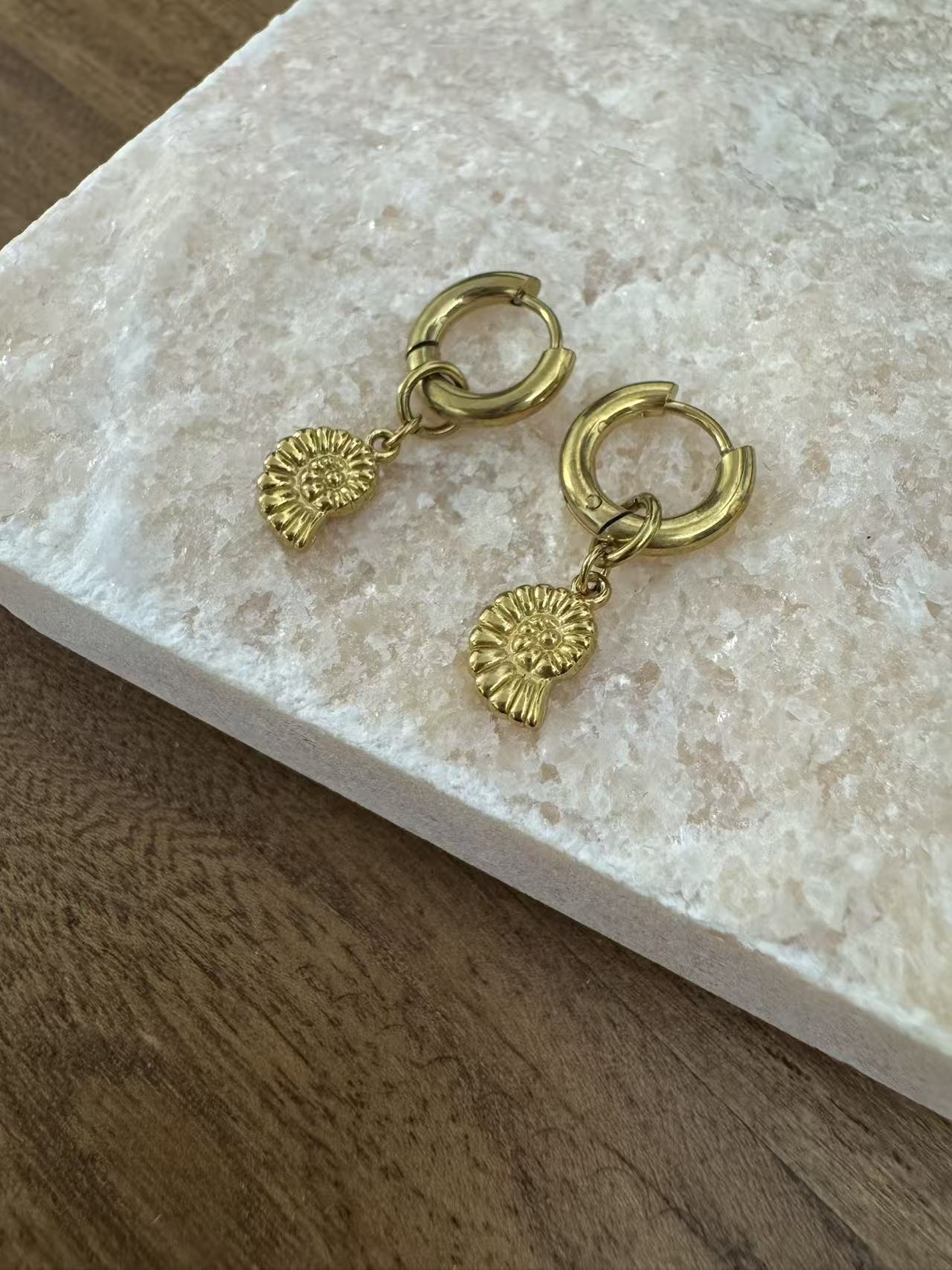 Fossil Kreolen vergoldet