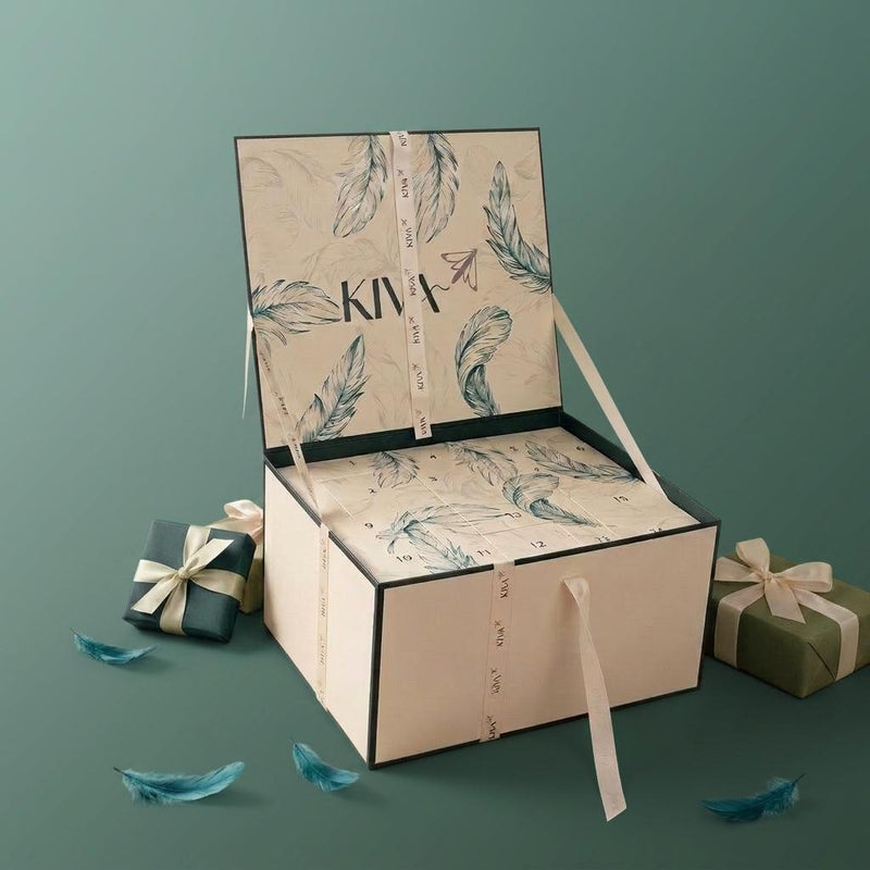 Forest Silber Adventskalender mit Schmuckstücken aus echten Steinen in den Farben Grün/Blau und wasserfestem Edelstahl